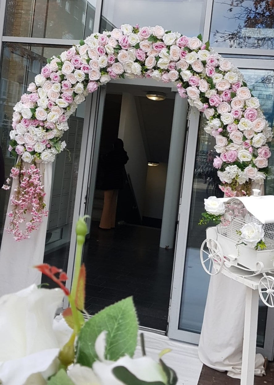 Bloemenboog rose/creme rozen