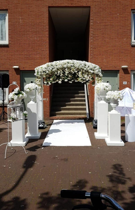 XL boog met vallende bloemen